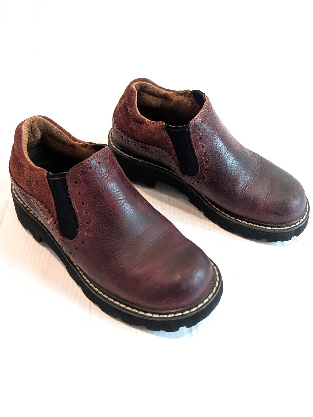 ARIAT Women's Oxford Leather Upper Chunky Slip-On Platform Shoes Size 6.5